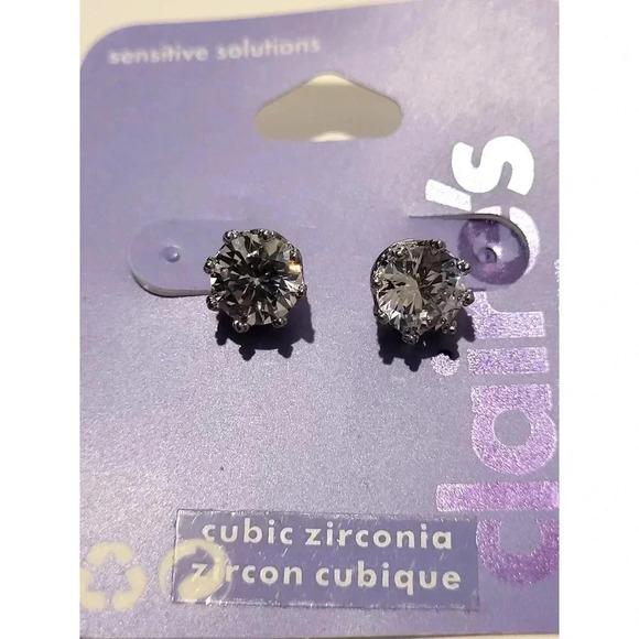 Claire's Large CZ Stud Earrings New - Picture 2 of 2